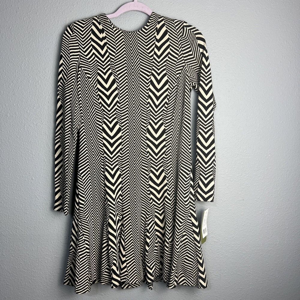 Artelier Nicole Miller Large Black & White Fit & Flare Dress Psychedelic Chevron